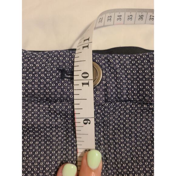 Maurices large women's navy and white capris - Picture 8 of 9